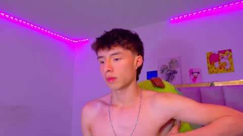 juanmres online show from August 4, 7:16 pm