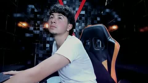 Snapshot of juanpiedraita chatting on March 19, 3:16 pm juanpiedraita online show from March 19, 3:16 pm