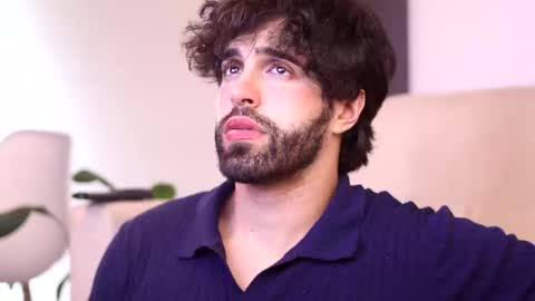 Juan online show from February 20, 9:42 pm