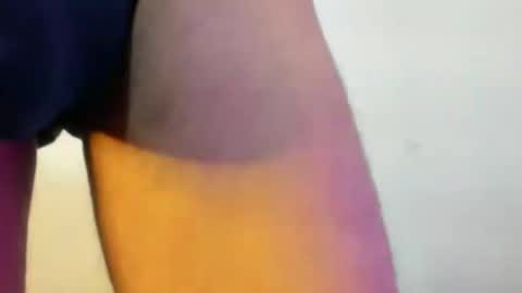 juansuarez204 online show from October 12, 9:47 pm