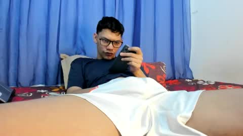 juansuarez204 online show from July 10, 7:27 pm