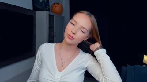 Snapshot of judietastet chatting on November 10, 9:03 pm Judie online show from November 10, 9:03 pm