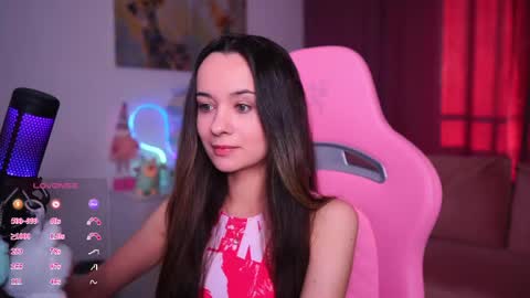 Snapshot of juicy___angel chatting on April 5, 2:14 pm Angelina online show from April 5, 2:14 pm