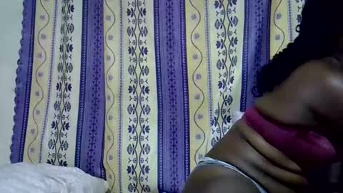 juicy_ass10 online show from June 6, 4:23 pm