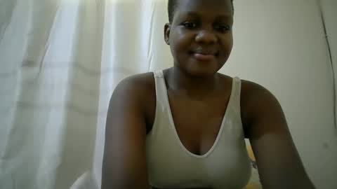 Snapshot of juicy_bella2 chatting on October 18, 8:59 am juicy_bella2 online show from October 18, 8:59 am