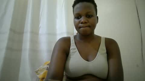 Snapshot of juicy_bella2 chatting on October 20, 7:42 am juicy_bella2 online show from October 20, 7:42 am