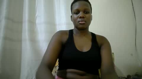 Snapshot of juicy_bella2 chatting on October 29, 7:26 pm juicy_bella2 online show from October 29, 7:26 pm