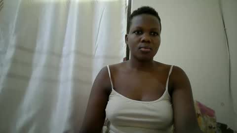 Snapshot of juicy_bella2 chatting on November 1, 7:54 am juicy_bella2 online show from November 1, 7:54 am