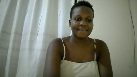 Snapshot of juicy_bella2 chatting on November 1, 8:00 pm juicy_bella2 online show from November 1, 8:00 pm