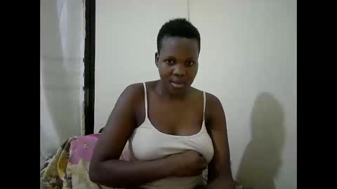 Snapshot of juicy_bella2 chatting on November 3, 9:59 pm juicy_bella2 online show from November 3, 9:59 pm