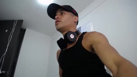 Snapshot of juicy_boy22 chatting on January 26, 4:30 pm Miguel online show from January 26, 4:30 pm