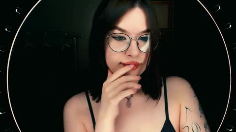 Bella online show from November 17, 9:20 pm