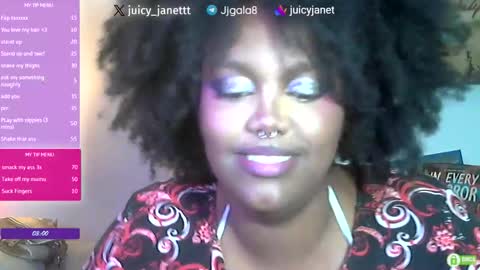 Snapshot of juicy_janet chatting on March 25, 8:04 pm juicy_janet online show from March 25, 8:04 pm