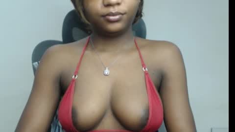 Snapshot of juicy_plumx chatting on October 23, 8:24 am Wet Baddie online show from October 23, 8:24 am