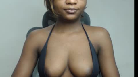 Snapshot of juicy_plumx chatting on October 30, 6:52 pm Wet Baddie online show from October 30, 6:52 pm