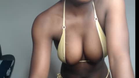 Snapshot of juicy_plumx chatting on November 10, 7:35 pm Wet Baddie online show from November 10, 7:35 pm
