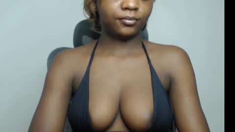 Snapshot of juicy_plumx chatting on December 14, 7:29 pm Wet Baddie online show from December 14, 7:29 pm