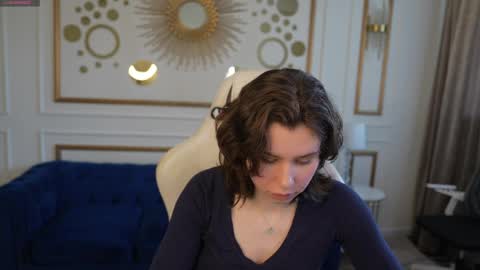 Snapshot of juicy_secrets_054 chatting on April 5, 2:14 pm Elza online show from April 5, 2:14 pm