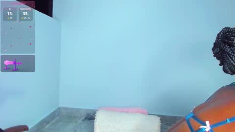 Snapshot of juicy_sky chatting on February 23, 4:54 am Your Paradise online show from February 23, 4:54 am