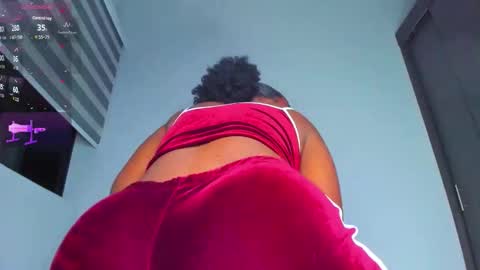 Snapshot of juicy_sky chatting on March 27, 4:40 am Your Paradise online show from March 27, 4:40 am