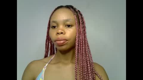Snapshot of juicy_slut0 chatting on July 15, 12:10 pm Champaign online show from July 15, 12:10 pm