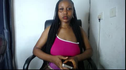 Snapshot of juicy_slut080 chatting on June 4, 11:49 am Elena online show from June 4, 11:49 am