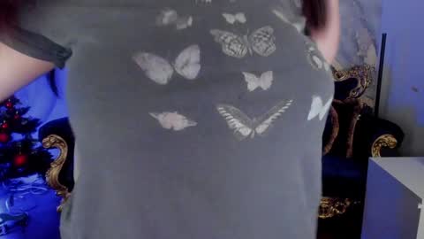 Snapshot of juicyberryy chatting on January 3, 4:06 pm Milana online show from January 3, 4:06 pm