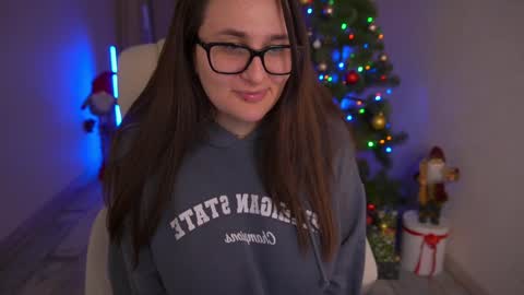 Snapshot of juicyberryy chatting on January 4, 7:03 am Milana online show from January 4, 7:03 am