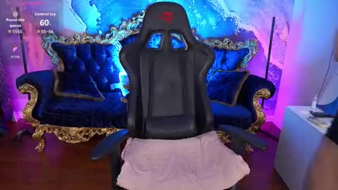 Snapshot of juicyberryy chatting on October 8, 6:55 am Milana online show from October 8, 6:55 am