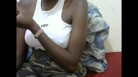 Snapshot of juicyebonitaa chatting on December 14, 7:07 pm juicyebonitaa online show from December 14, 7:07 pm