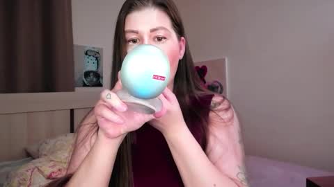 Snapshot of juicyhelenx chatting on February 12, 8:59 pm Elena online show from February 12, 8:59 pm