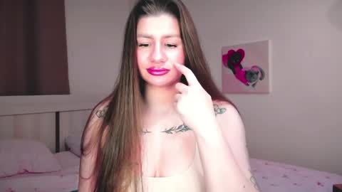 Snapshot of juicyhelenx chatting on March 26, 5:29 pm Elena online show from March 26, 5:29 pm