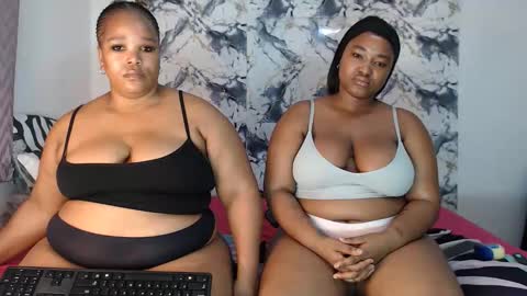juicyjasminx online show from May 18, 11:10 pm