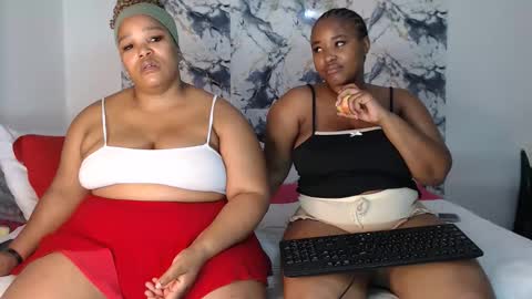 juicyjasminx online show from June 2, 7:16 pm