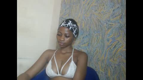 juicypiexx online show from February 18, 4:26 am