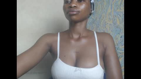 juicypiexx online show from March 12, 11:22 pm