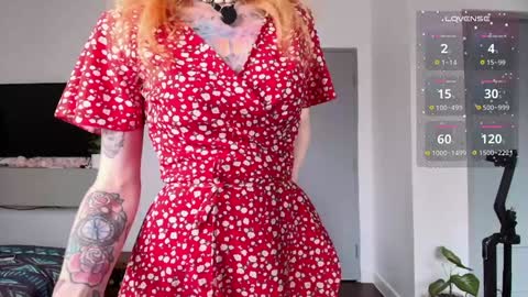 Snapshot of juicyshow chatting on September 18, 2:02 am Hiya Im your sweet Lia online show from September 18, 2:02 am