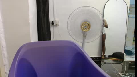 Snapshot of juicyxpink chatting on February 23, 2:42 am juicyxpink online show from February 23, 2:42 am