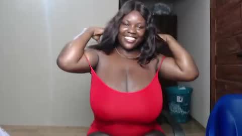 juicyxxxboobs online show from June 12, 6:18 pm