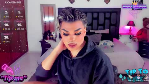 Jujubee online show from January 30, 2:15 pm