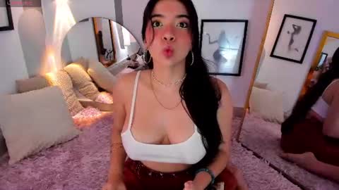 Snapshot of jules_angel_ chatting on June 13, 6:50 pm Jules online show from June 13, 6:50 pm