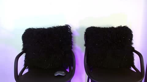 Jules and Gia online show from January 11, 12:50 pm