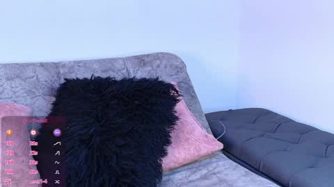 Jules and Gia online show from June 6, 9:14 am