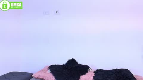 Jules and Gia online show from June 14, 4:42 pm
