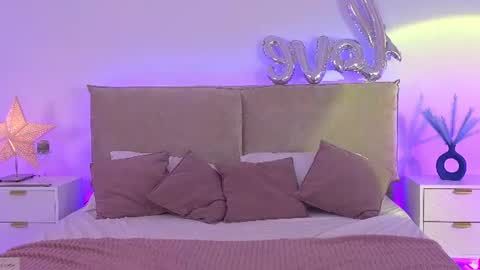 Jules Nightt online show from July 15, 9:20 pm