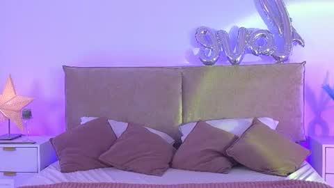 Jules Nightt online show from July 18, 9:40 pm