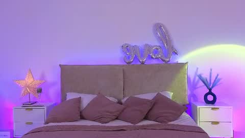 Jules Nightt online show from July 22, 9:17 pm