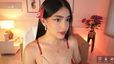 Snapshot of julesbennet chatting on December 15, 11:36 am Jules Bennett online show from December 15, 11:36 am