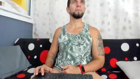 juleslake2 online show from November 20, 11:32 am