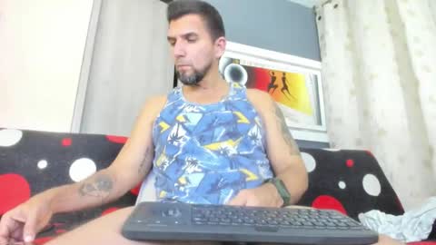 juleslake2 online show from May 5, 1:13 am